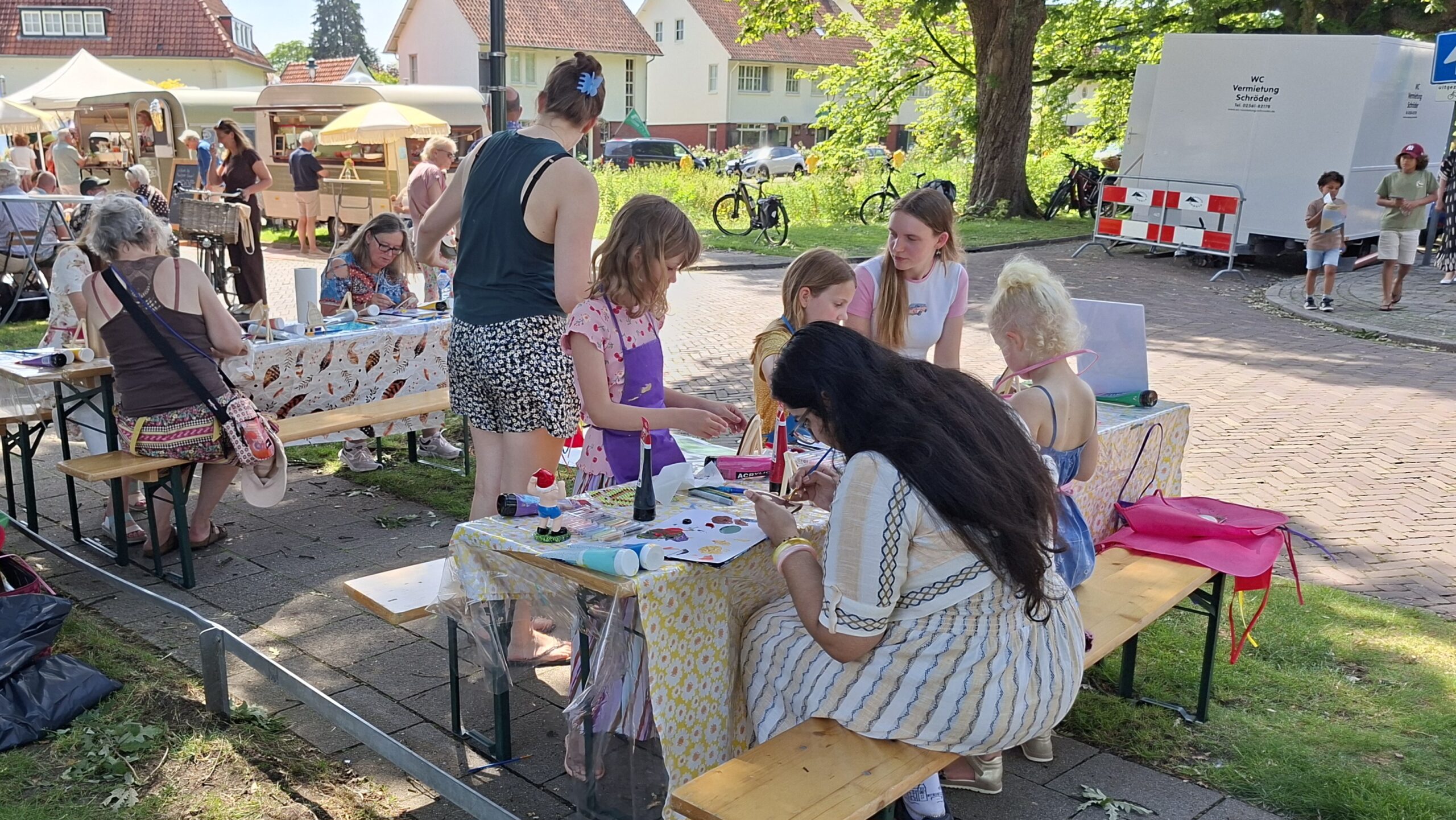 kunstmarkt kabouterdeurtje elfendeurtje sprookjes magie fantasie beleving kinderfeestje thuis creatief origineel knutselen schilderen kinderen
