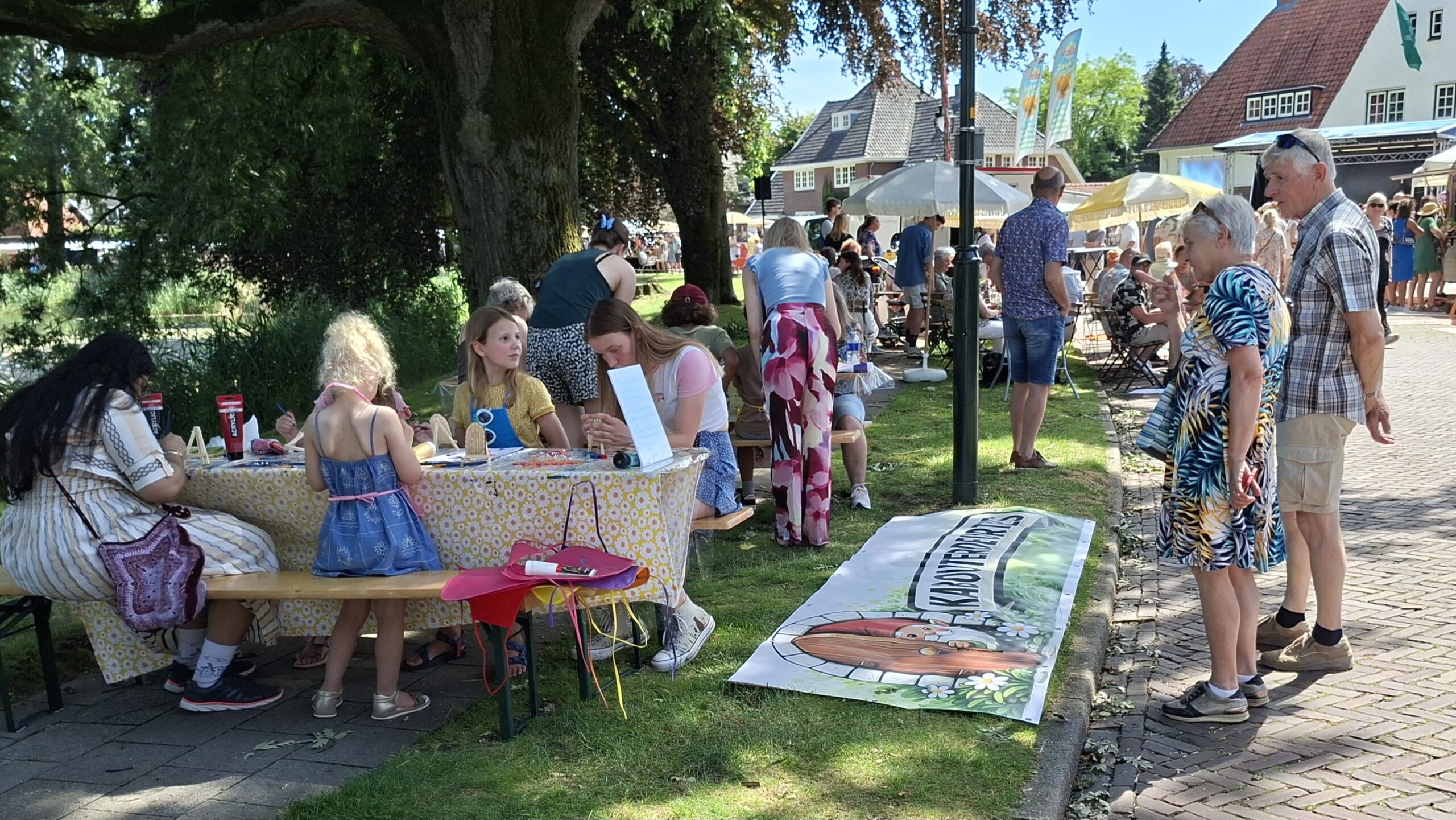 kunstmarkt kabouterdeurtje elfendeurtje sprookjes magie fantasie beleving kinderfeestje thuis creatief origineel knutselen schilderen kinderen