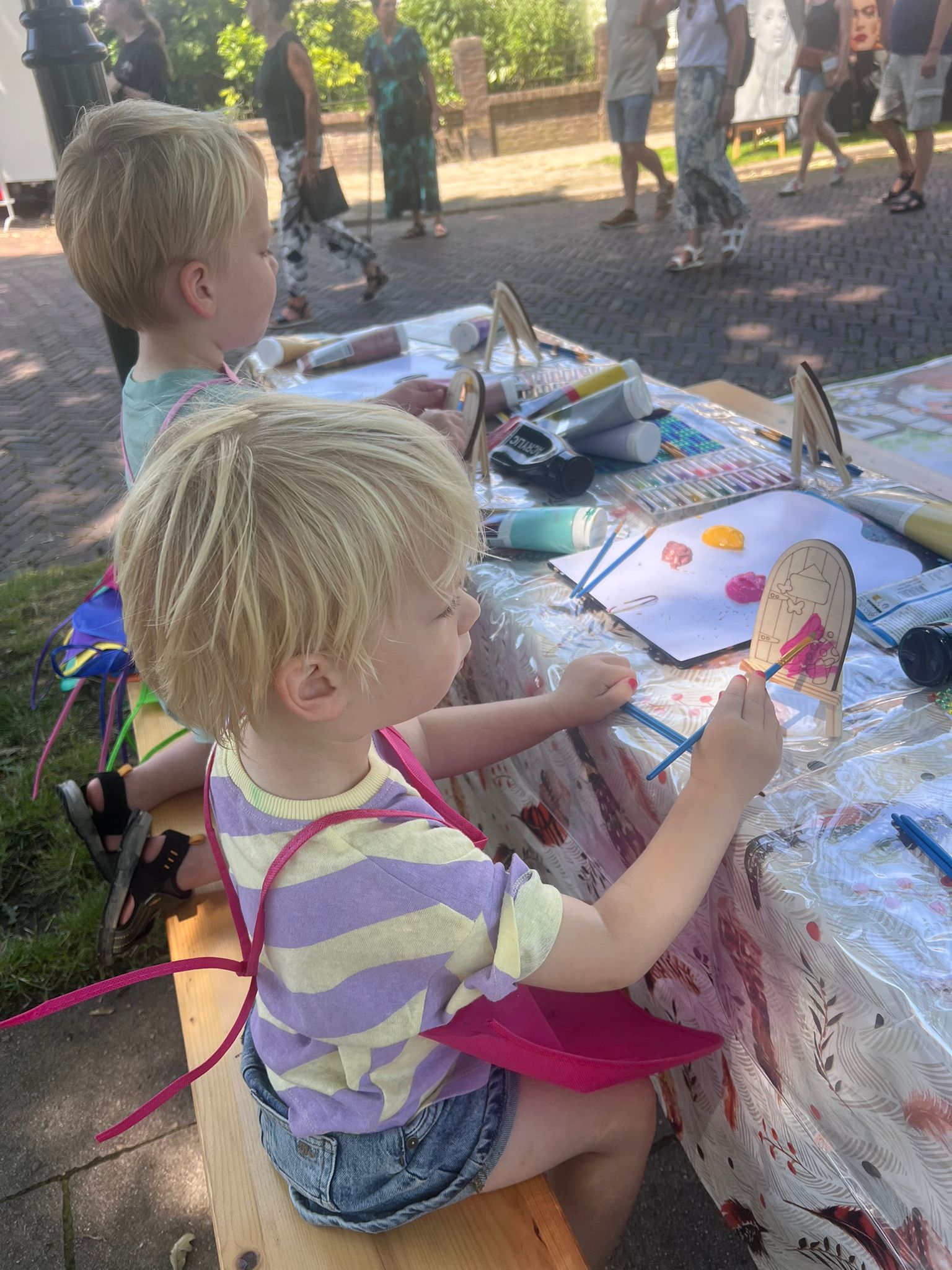 kunstmarkt kabouterdeurtje elfendeurtje sprookjes magie fantasie beleving kinderfeestje thuis creatief origineel knutselen schilderen kinderen